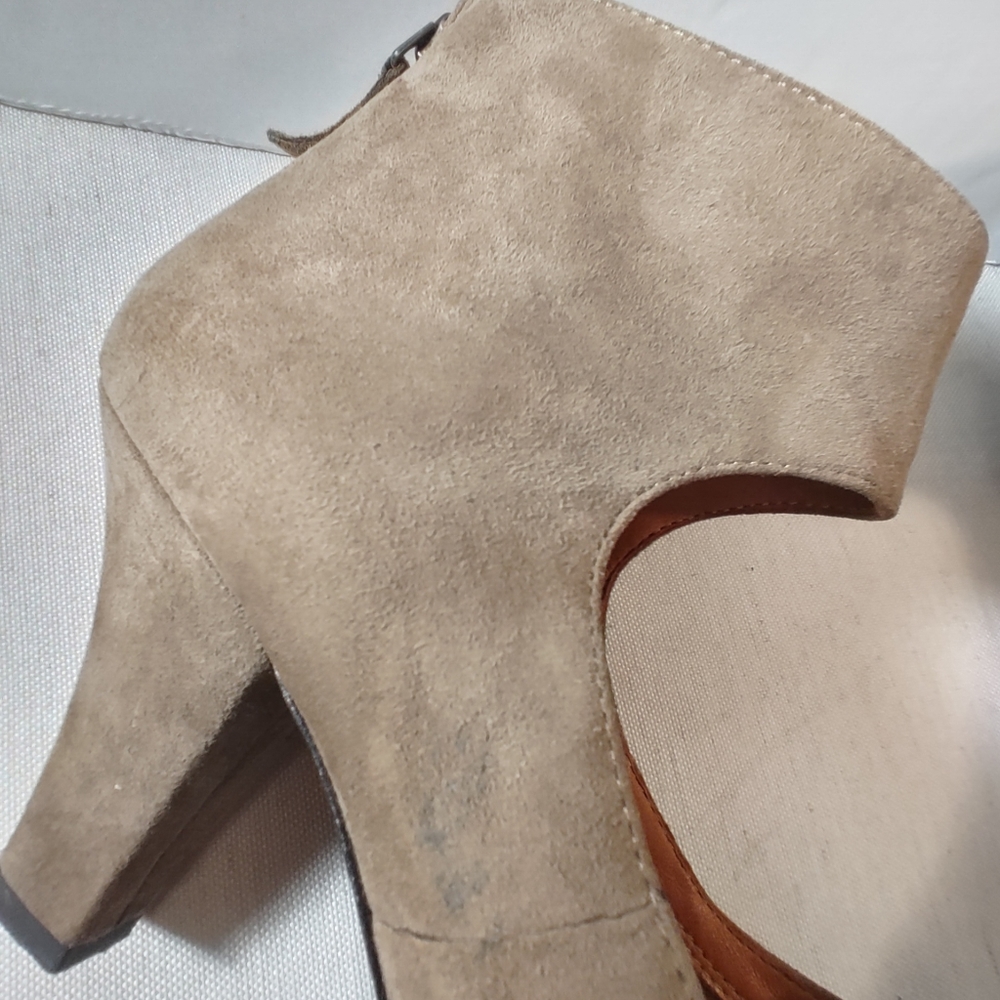 Gentle Souls Tan Suede Heeled Shoes - Picture 8 of 15